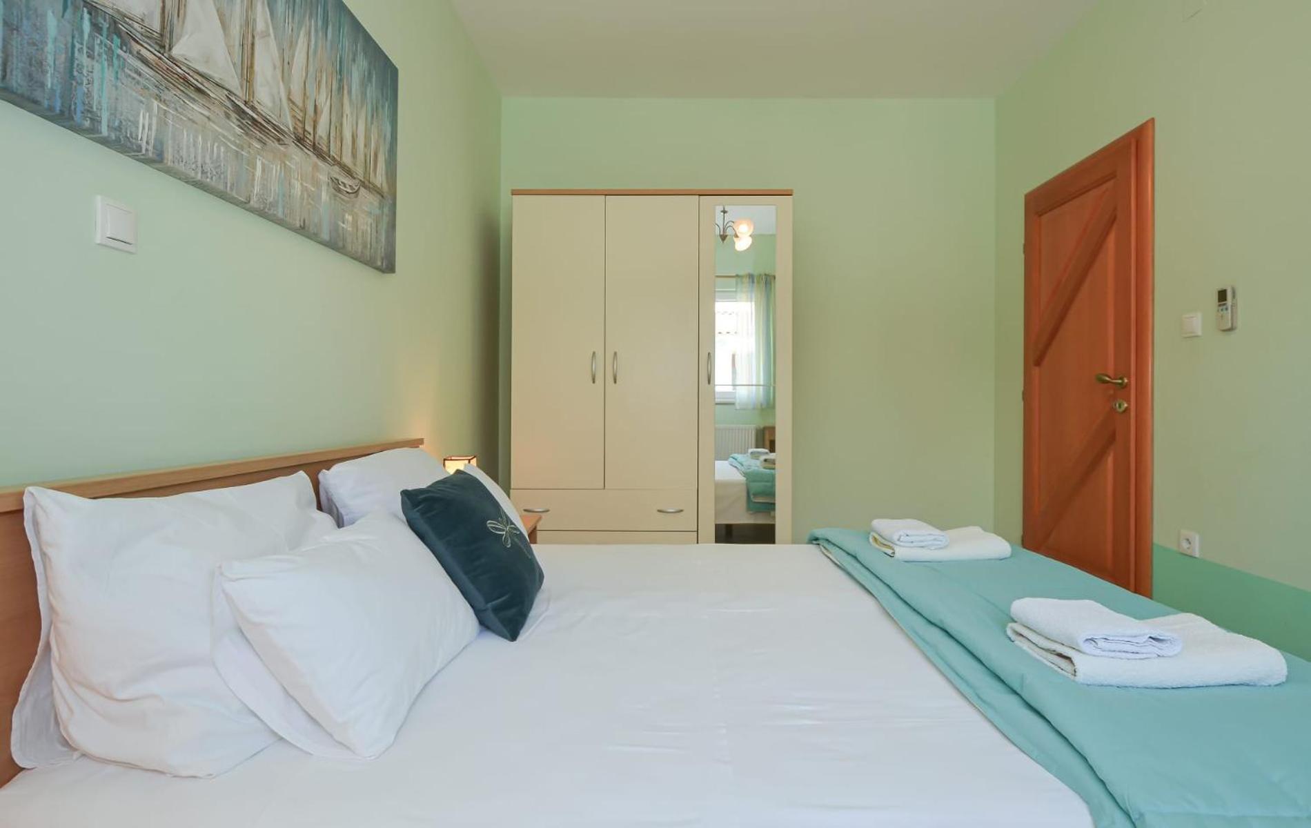 Apartments Santo Trogir - Okrug Gornji Exterior photo